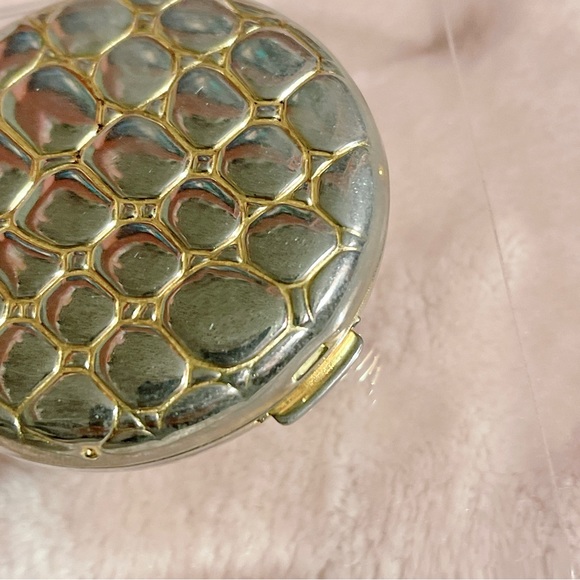 Estée Lauder Vintage Golden Alligator Slim Compact Case - Picture 3 of 7